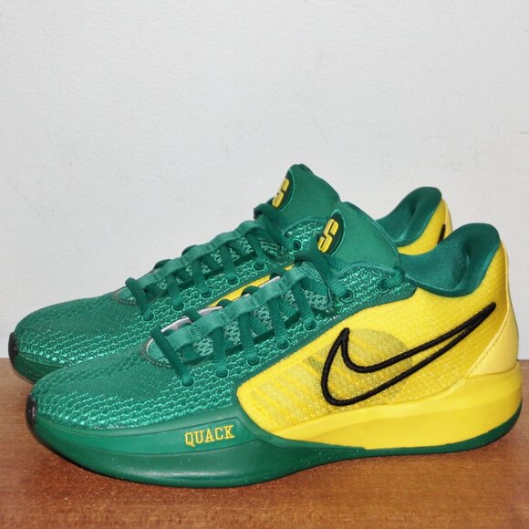 Nike Sabrina 1 Oregon Ducks Basketball Shoes Womens 7.5 Green Yellow - Picture 2 of 7
